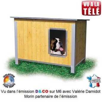 Niche en bois avec toit incline