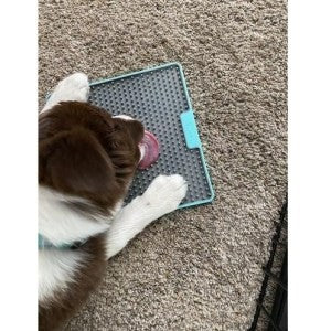 LickiMat Soother Tuff